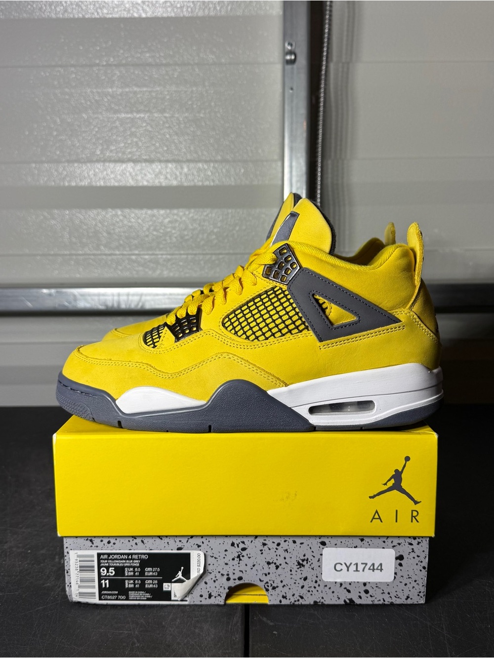 Size 9.5 - AJ 4 Lightning